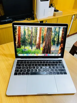 New Laptop Apple MacBook Pro 2019 16GB Intel Core i5 SSD 256GB