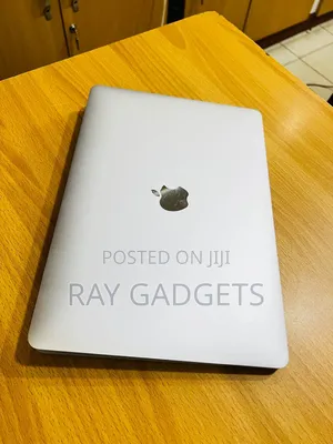 New Laptop Apple MacBook Pro 2019 16GB Intel Core i5 SSD 256GB