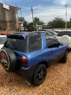 Toyota RAV4 2.0 4x4 2004 Blue