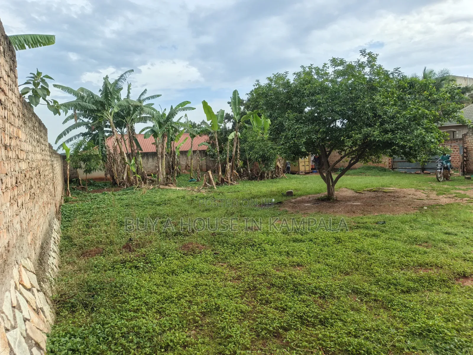 Namugongo 25decimals Titled. In Perimeter Wall. 50metres Off Tarmac