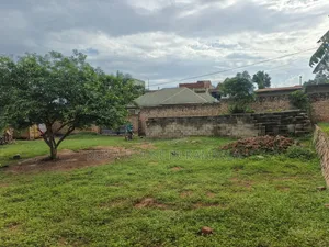 Namugongo 25decimals Titled. In Perimeter Wall. 50metres Off Tarmac