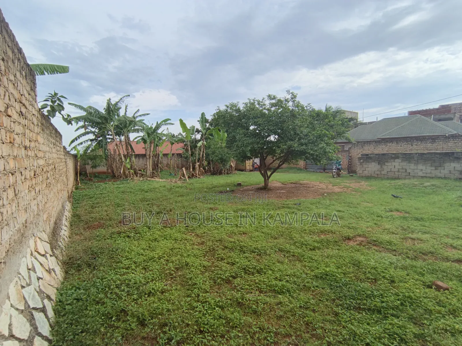 Namugongo 25decimals Titled. In Perimeter Wall. 50metres Off Tarmac