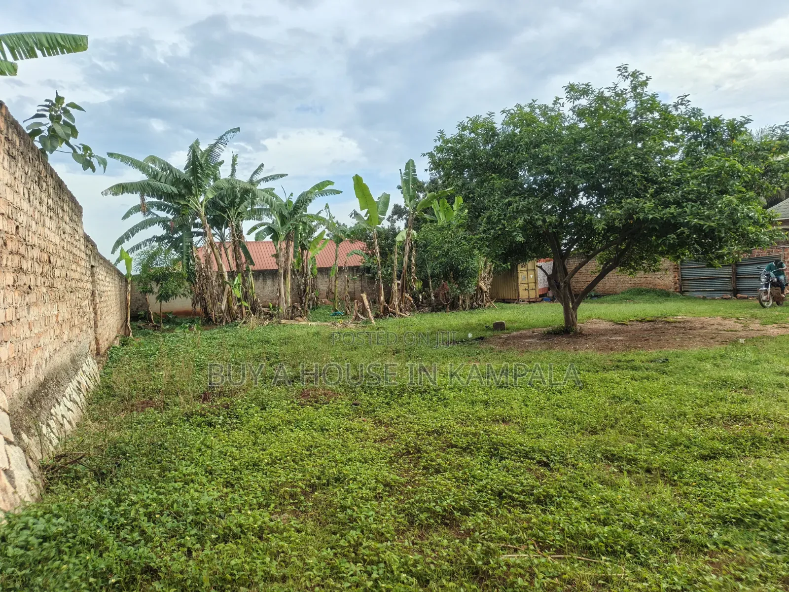 Namugongo 25decimals Titled. In Perimeter Wall. 50metres Off Tarmac
