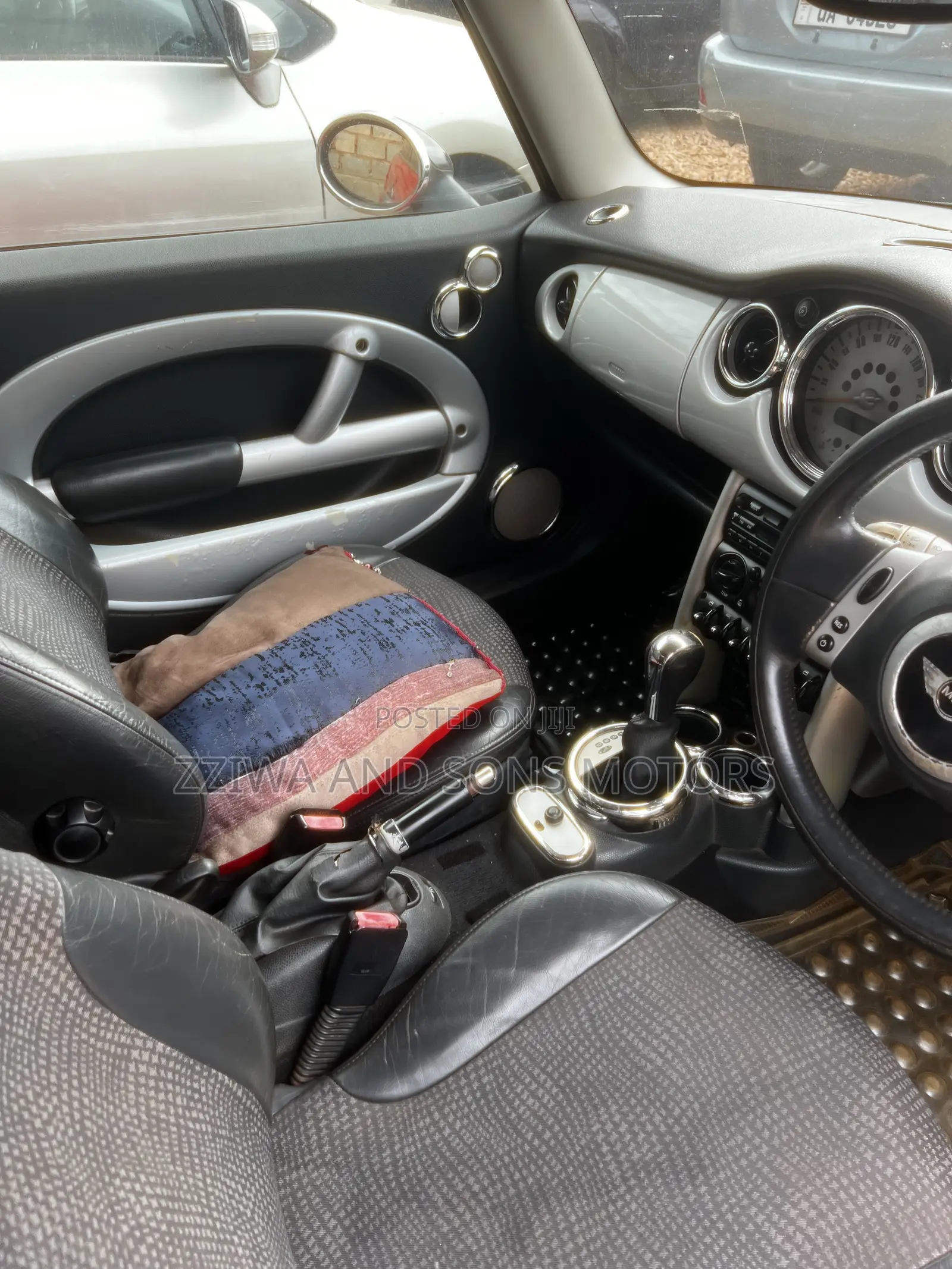 Mini Cooper Cabriolet 2004 Red