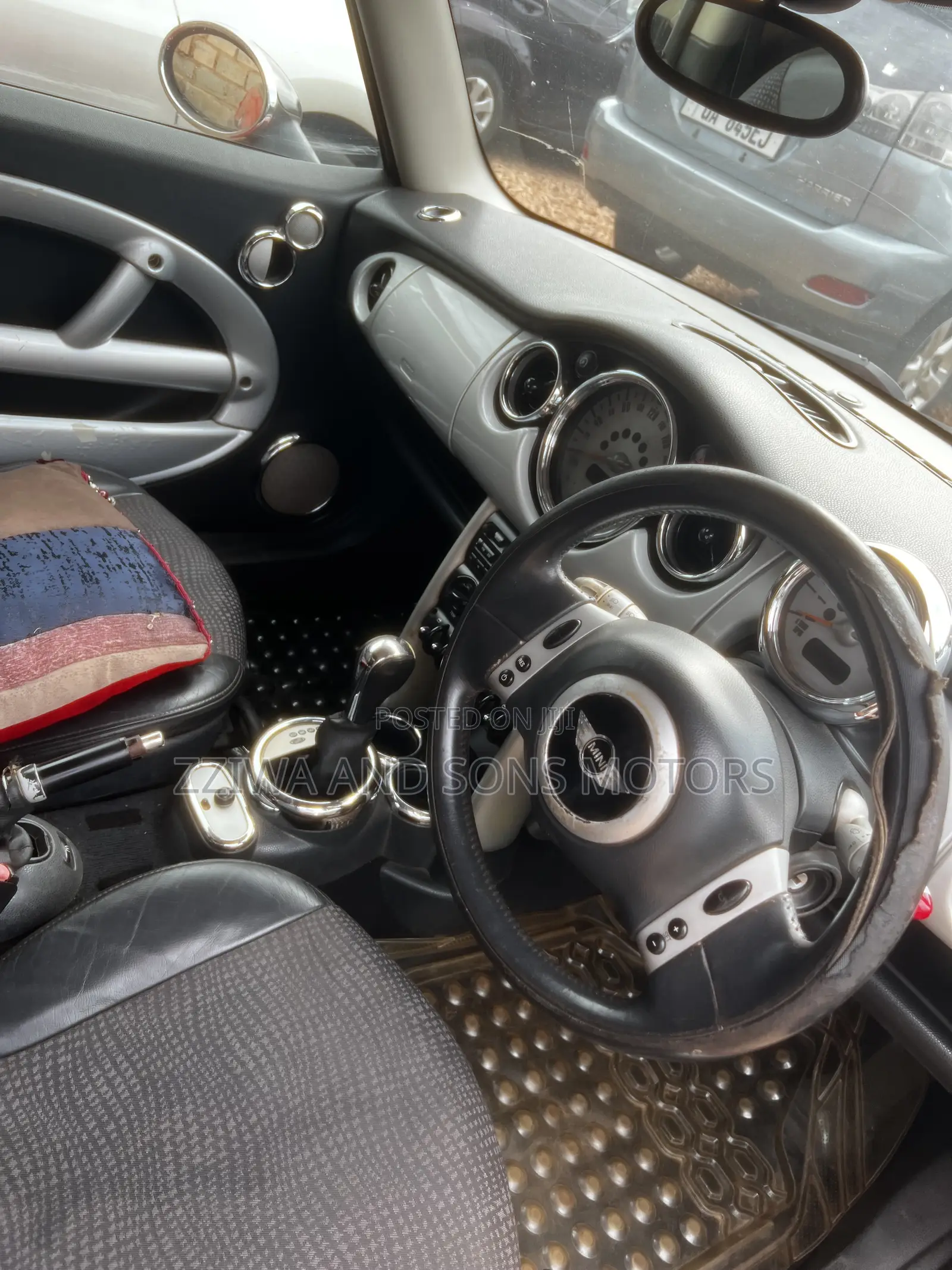 Mini Cooper Cabriolet 2004 Red