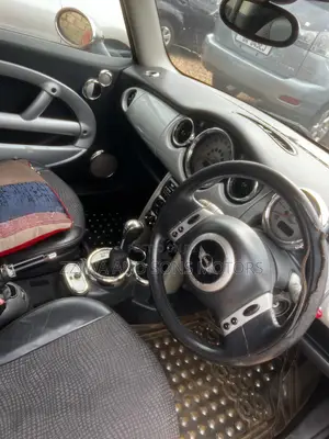 Mini Cooper Cabriolet 2004 Red