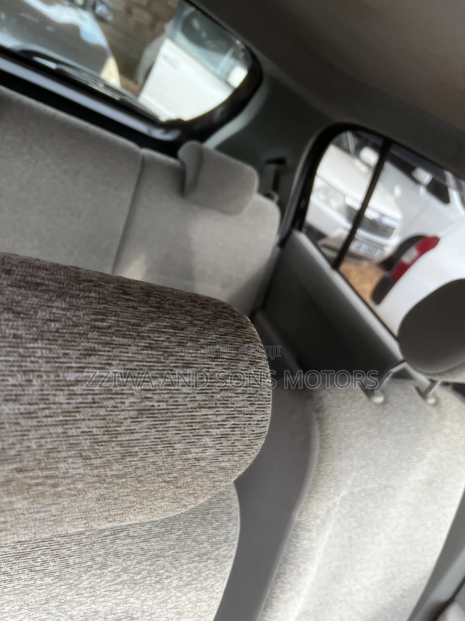 Toyota Passo 1.3 FWD 2011 Maroon
