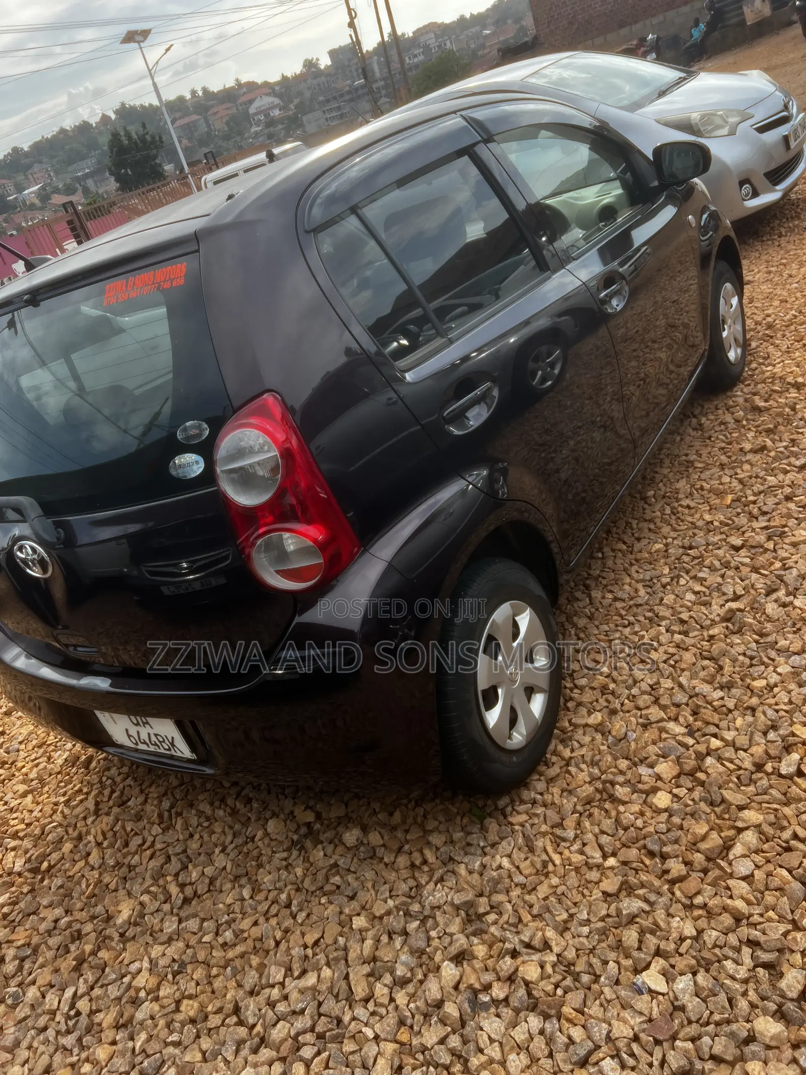 Toyota Passo 1.3 FWD 2011 Maroon
