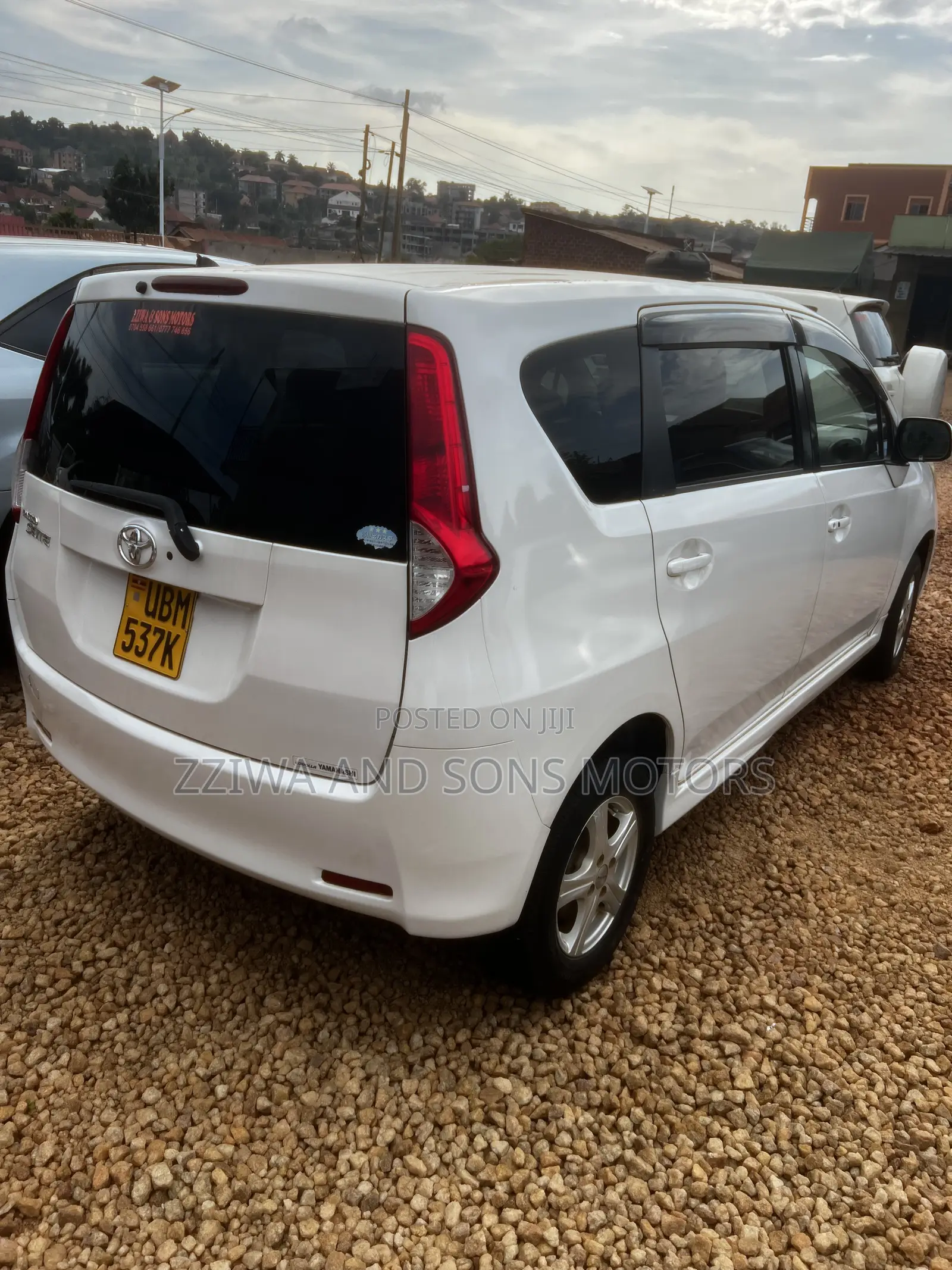 Toyota Passo Sette 1.5 AWD 2010 White
