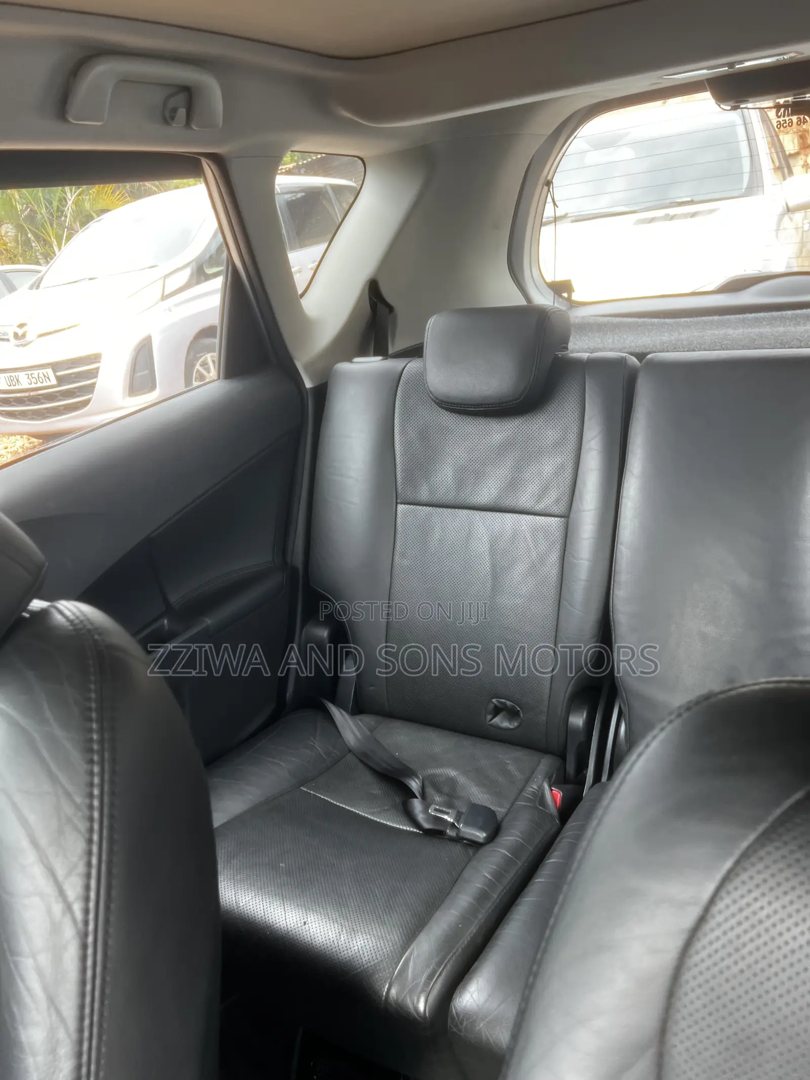 Toyota Ractis 1.5 AWD 2015 Silver