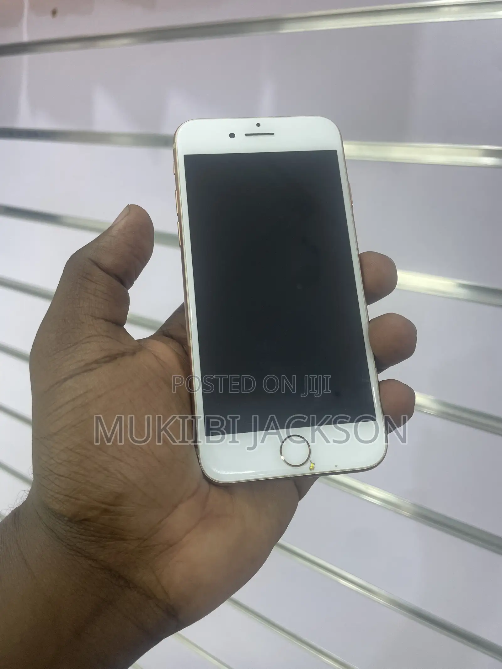 Apple iPhone 8 64 GB Gold