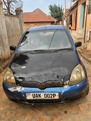 Toyota Vitz 1.5 FWD 3dr 1999 Blue