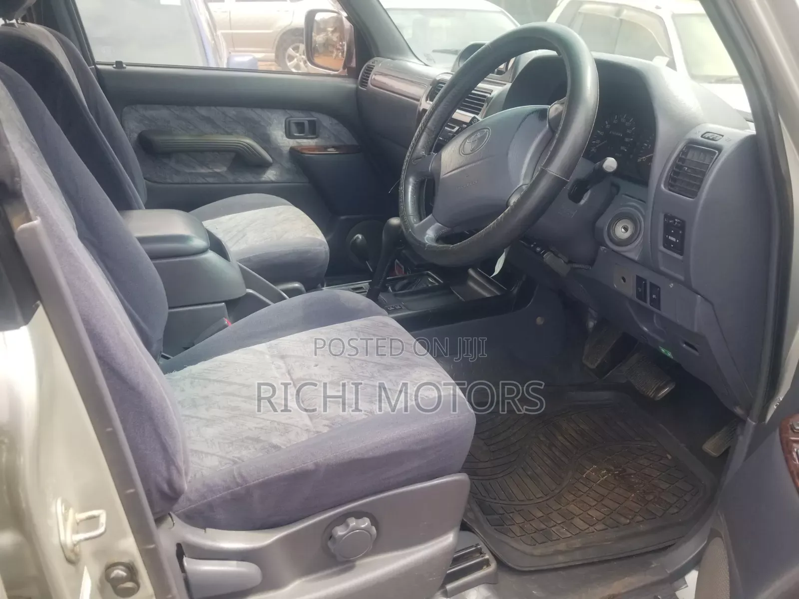 Toyota Land Cruiser 90 1997 Silver