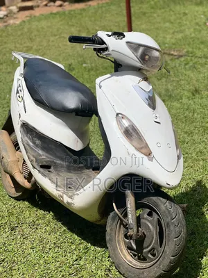 Yamaha Crux 1999 White