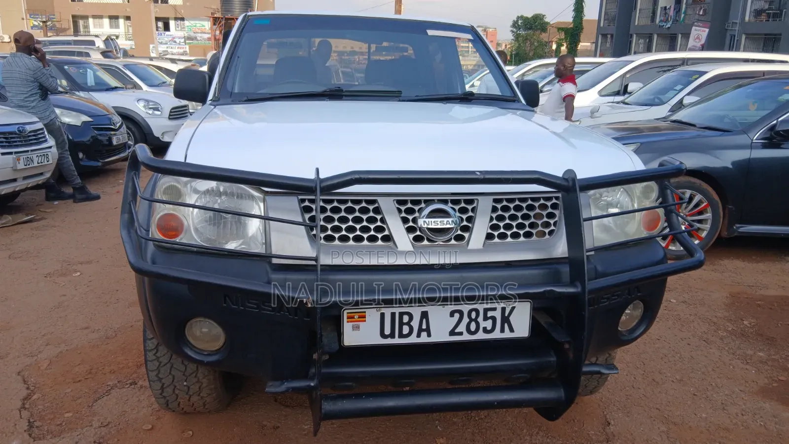 Nissan Hardbody 2400i Double Cab 4x4 2005 White