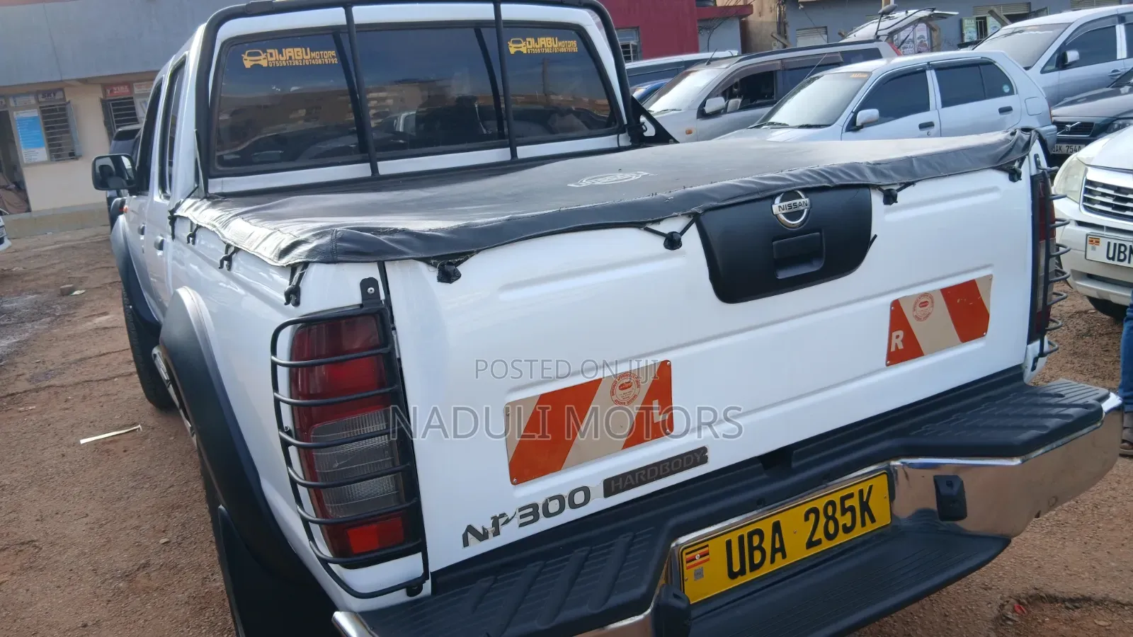 Nissan Hardbody 2400i Double Cab 4x4 2005 White
