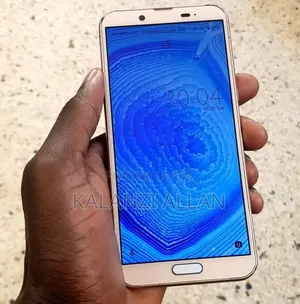 Sharp Aquos Sense 2 SHV43 32 GB Gold