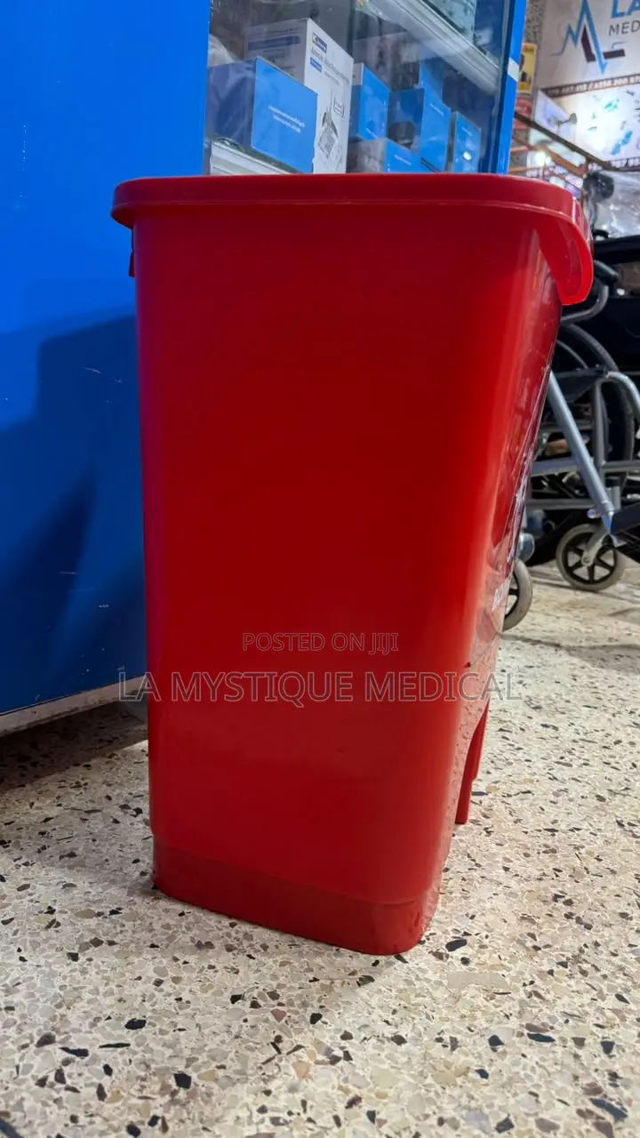 Red 30 Liter Medical Waste Bin