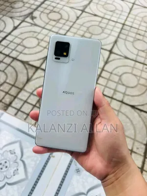 Sharp Aquos zero6 128 GB Silver