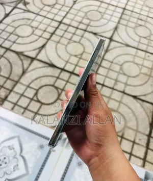 Sharp Aquos zero6 128 GB Silver