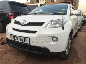 Toyota IST 2009 White