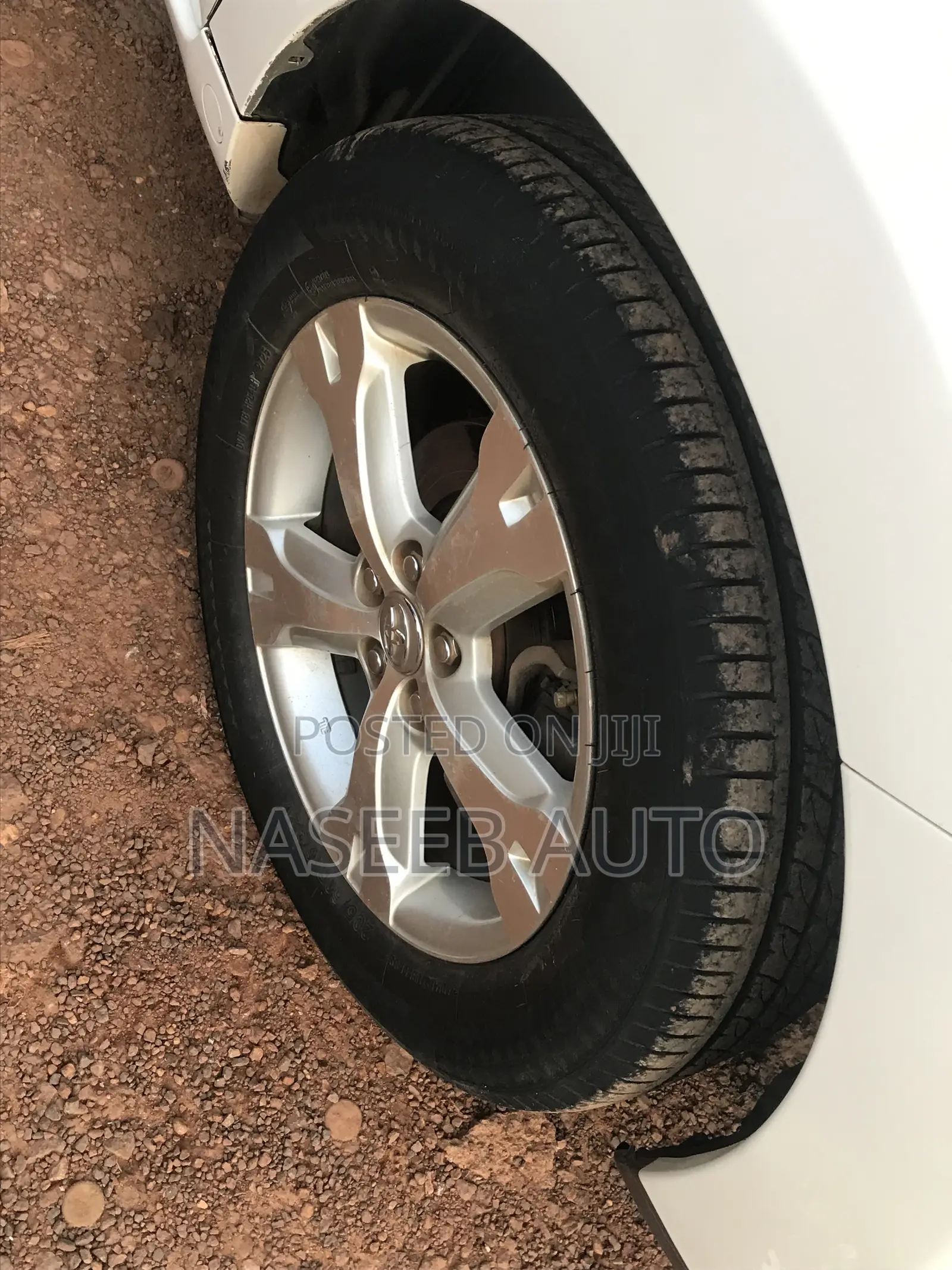 Toyota IST 2009 White