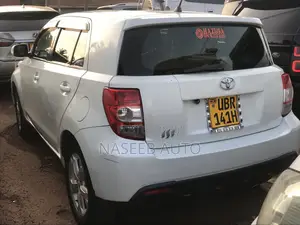 Toyota IST 2009 White