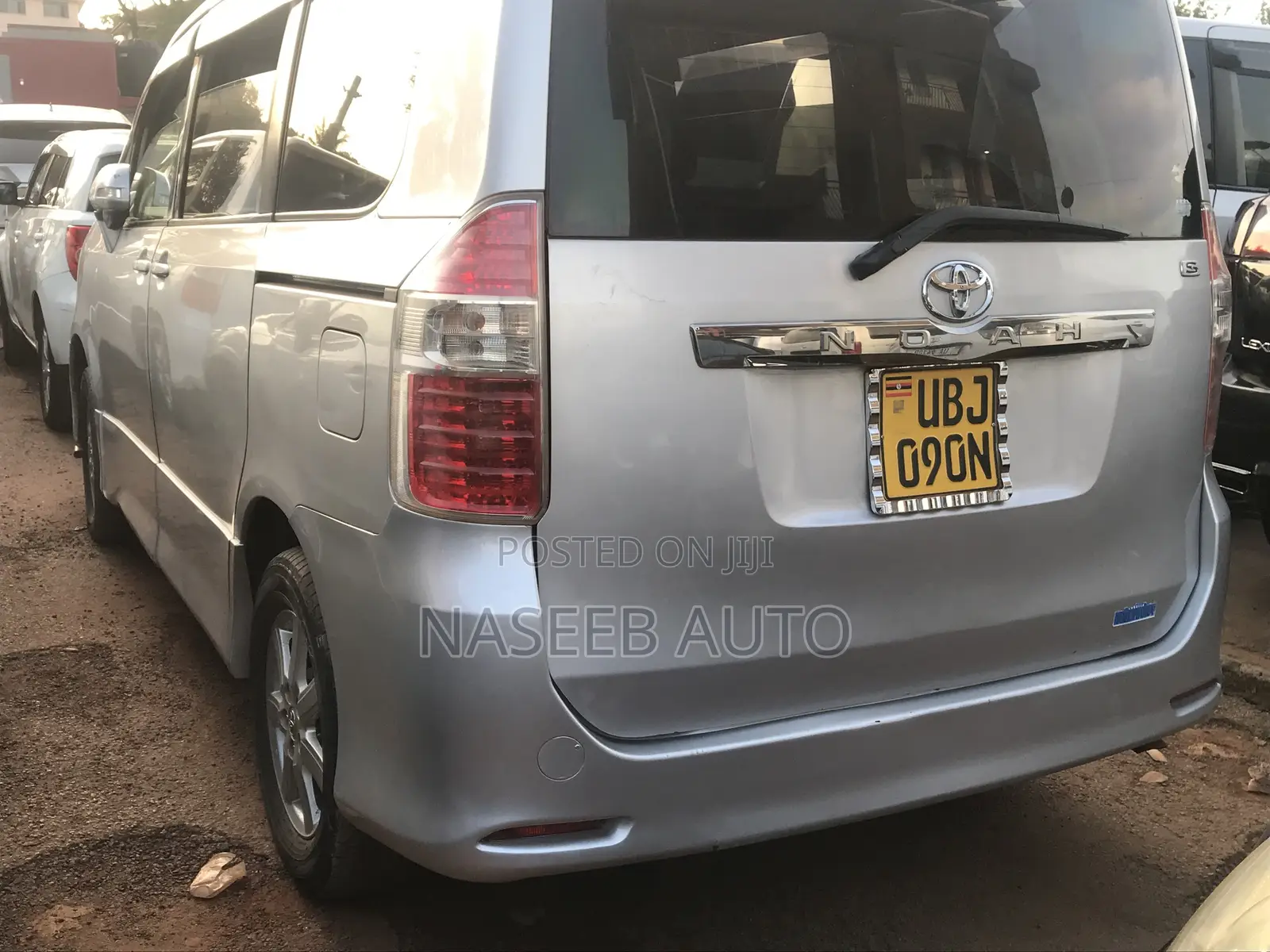 Toyota Noah 2008 Silver