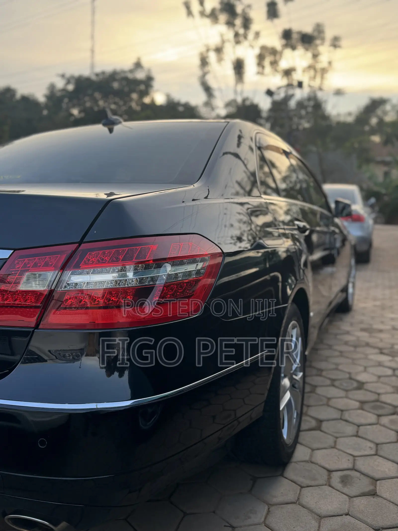 Mercedes-Benz E300 2010 Black