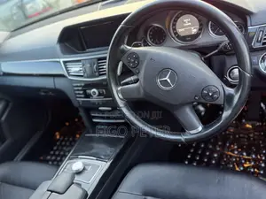 Mercedes-Benz E300 2010 Black