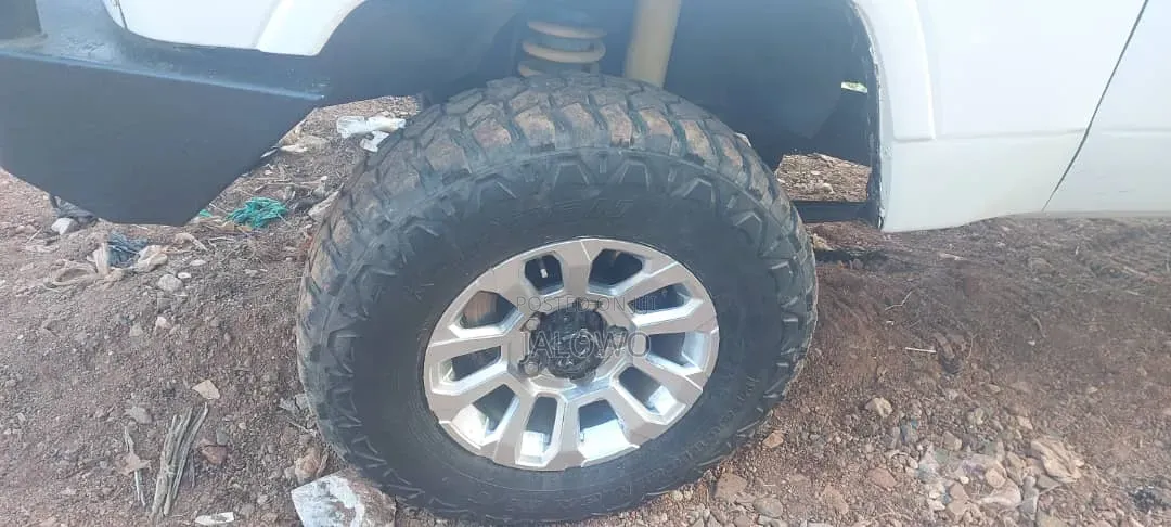 Toyota Land Cruiser 2015 White