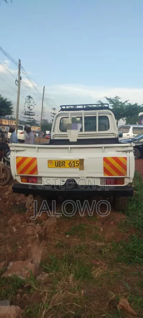 Toyota Land Cruiser 2015 White