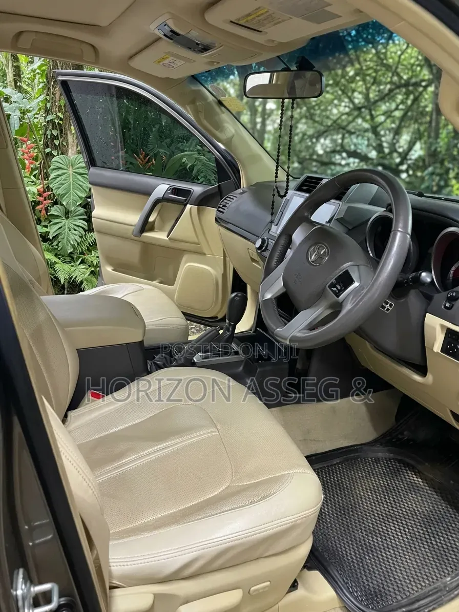 Toyota Land Cruiser Prado 2016 Teal