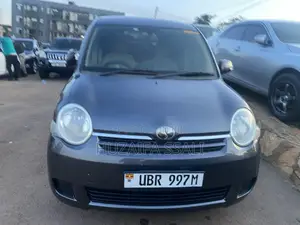 Toyota Sienta 2016 Black