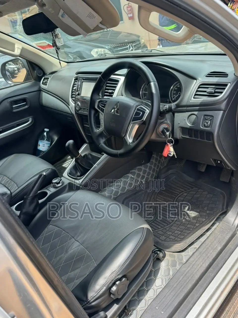 Mitsubishi L200 2022 Silver