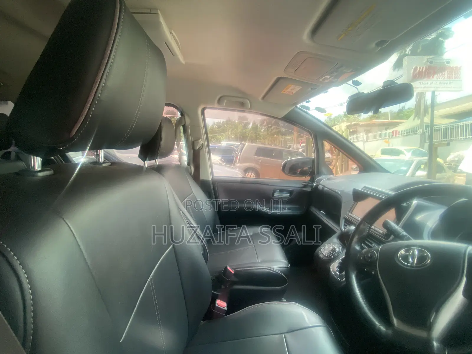 Toyota Noah 2020 White