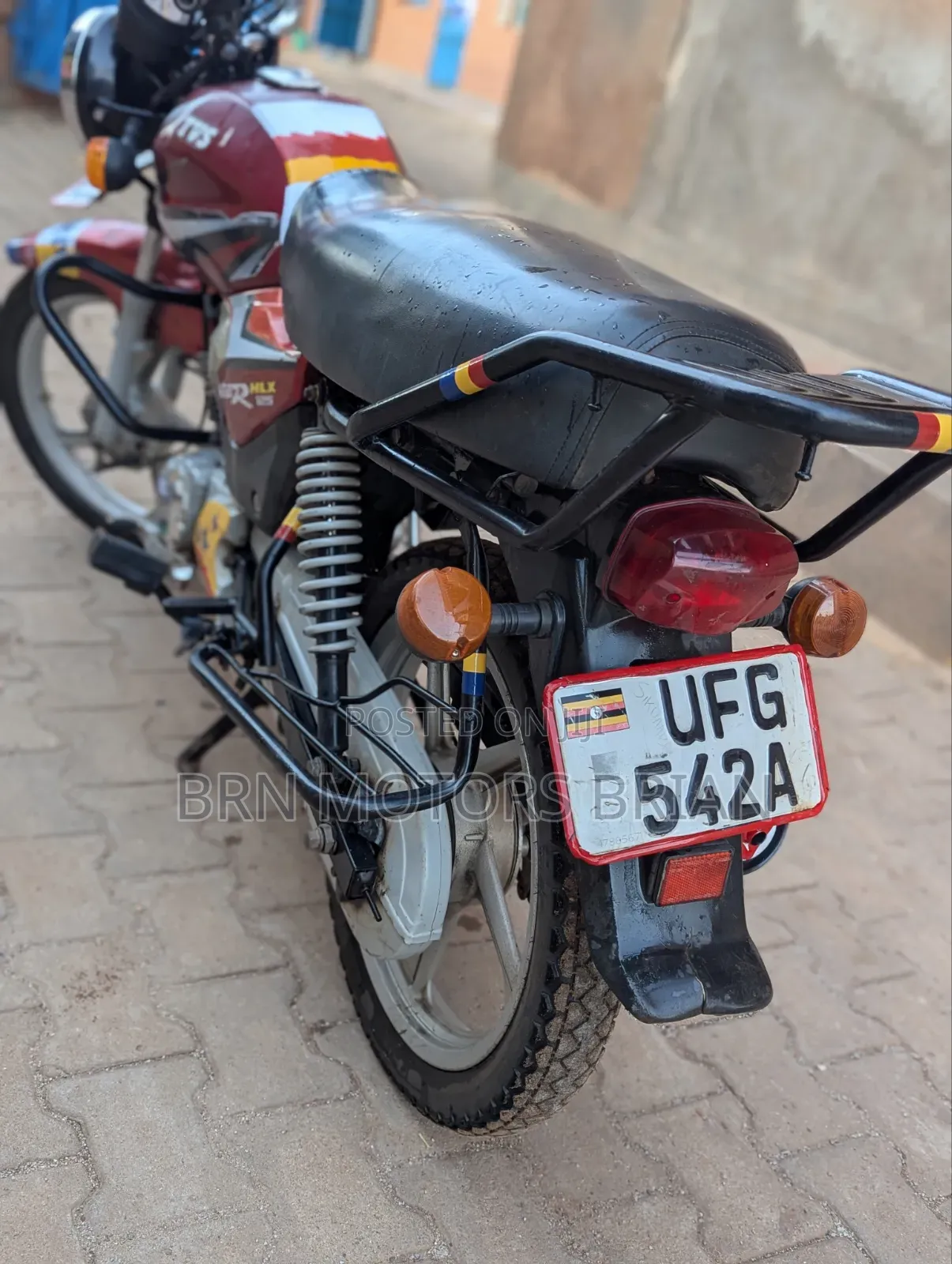 TVS HLX 125 2022 Red