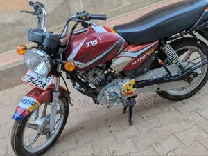 TVS HLX 125 2022 Red