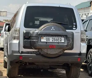 Mitsubishi Pajero 3.0 2009 Silver