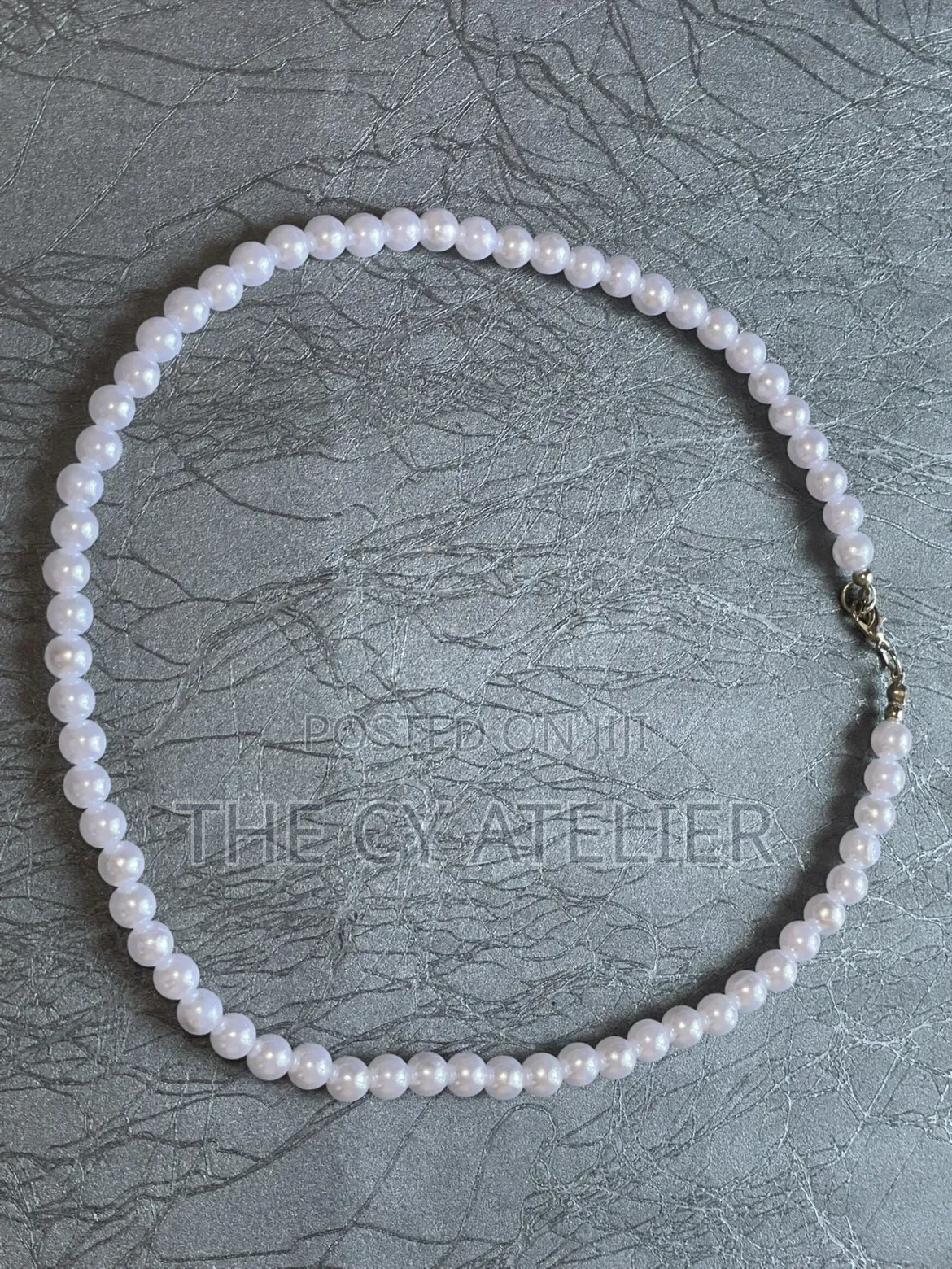 Single Strand Pearl Fashion Necklace