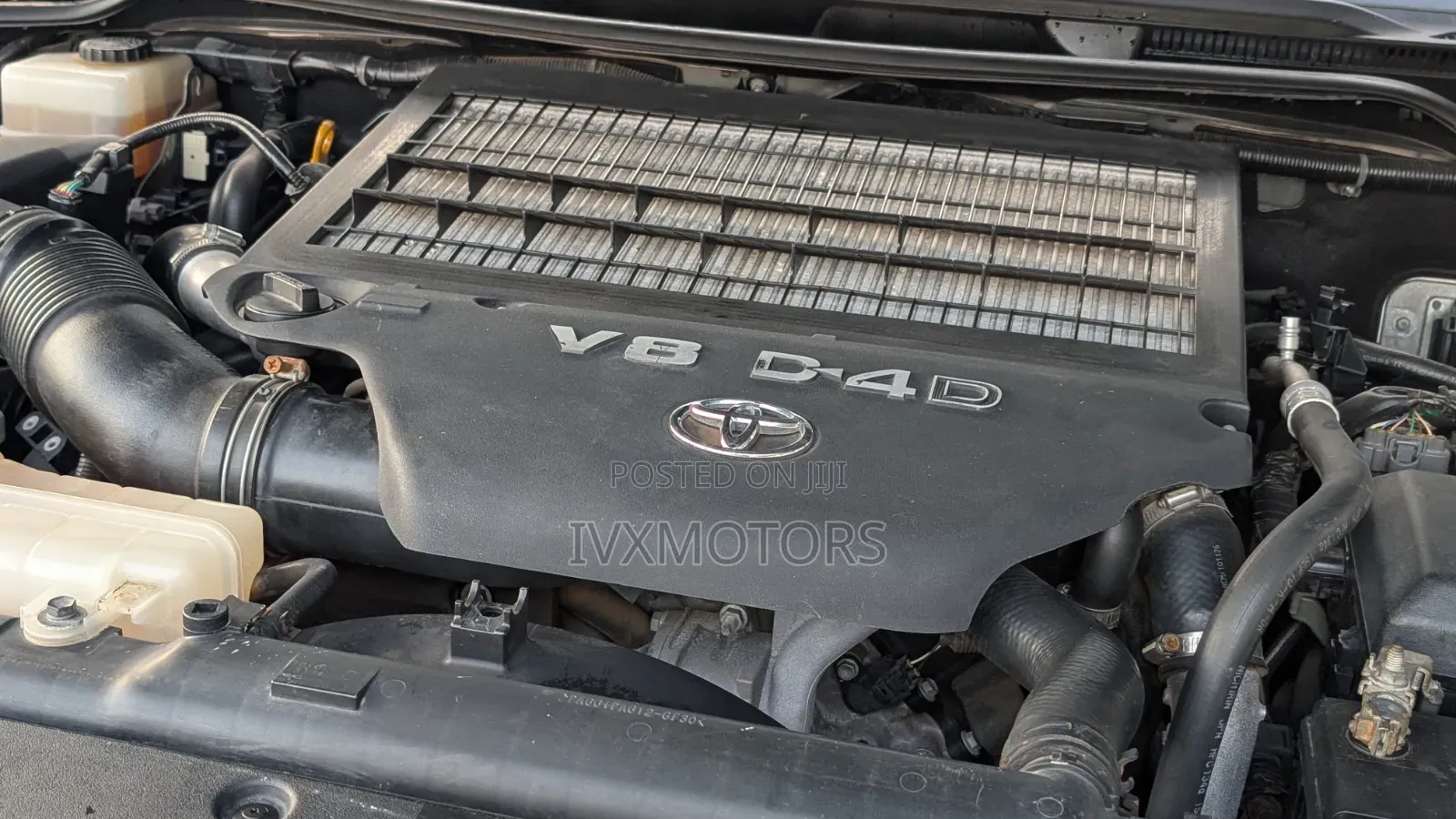 Toyota Land Cruiser 4.5 V8 TD STD 2010 Silver