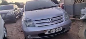 Toyota IST 2008 Silver