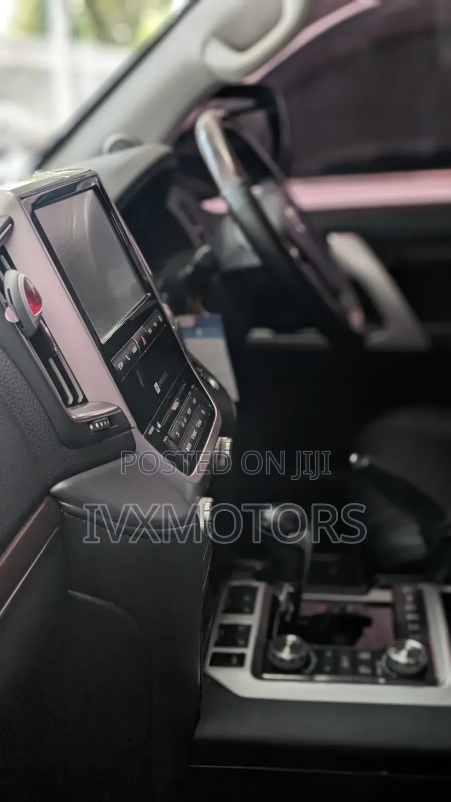 Toyota Land Cruiser 4.5 V8 VXR 2017 White