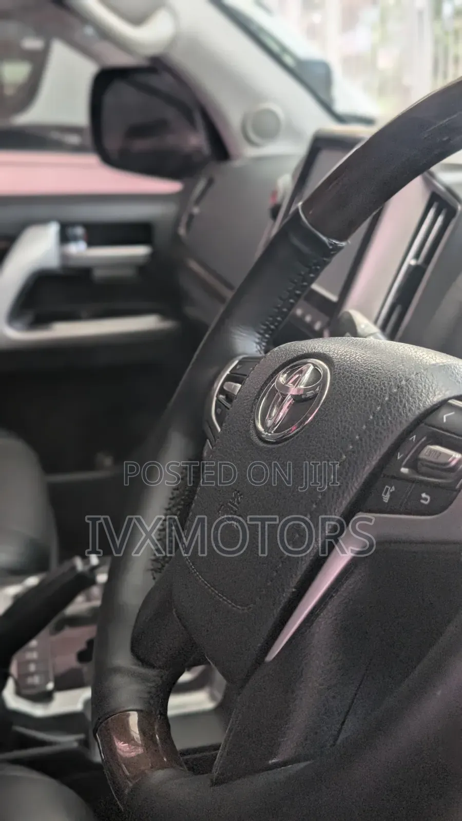 Toyota Land Cruiser 4.5 V8 VXR 2017 White