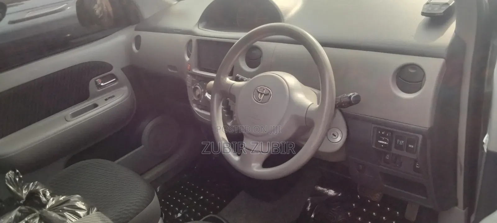 Toyota Sienta 2008 Black
