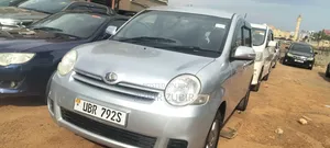 Toyota Sienta 2008 Silver