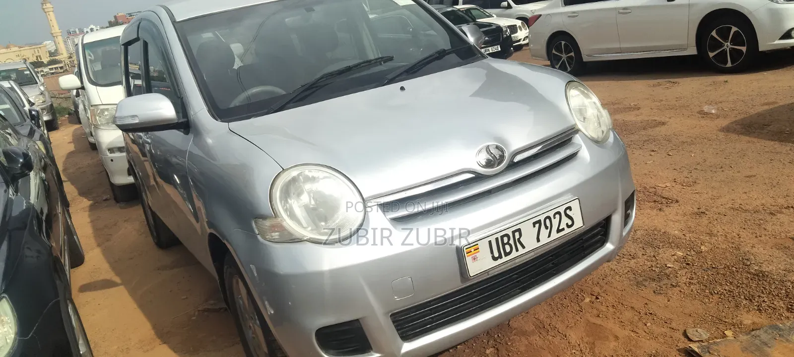 Toyota Sienta 2008 Silver