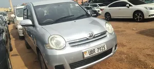 Toyota Sienta 2008 Silver