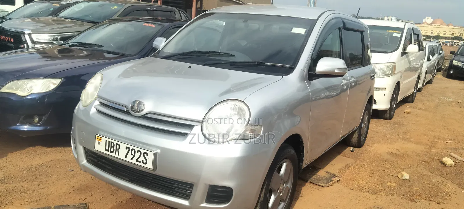 Toyota Sienta 2008 Silver