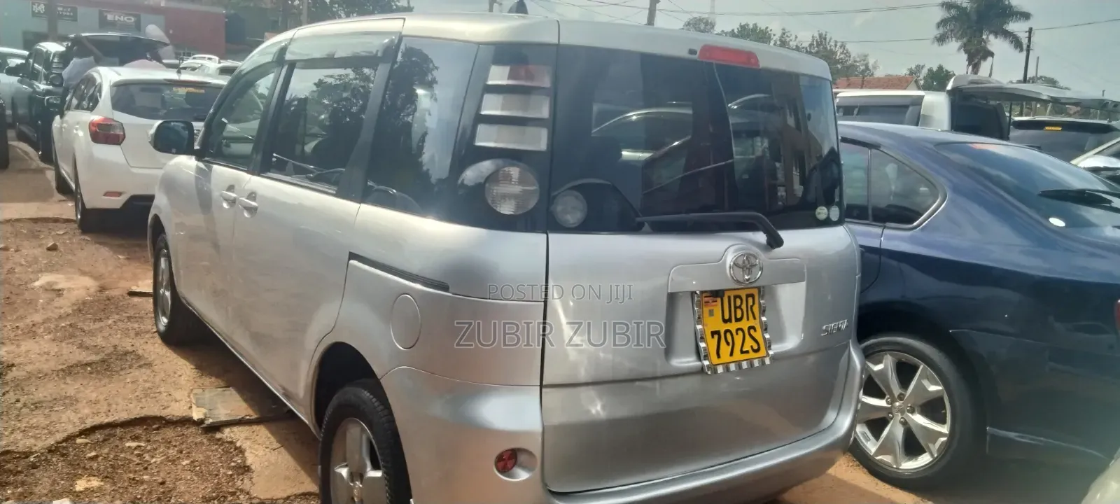 Toyota Sienta 2008 Silver